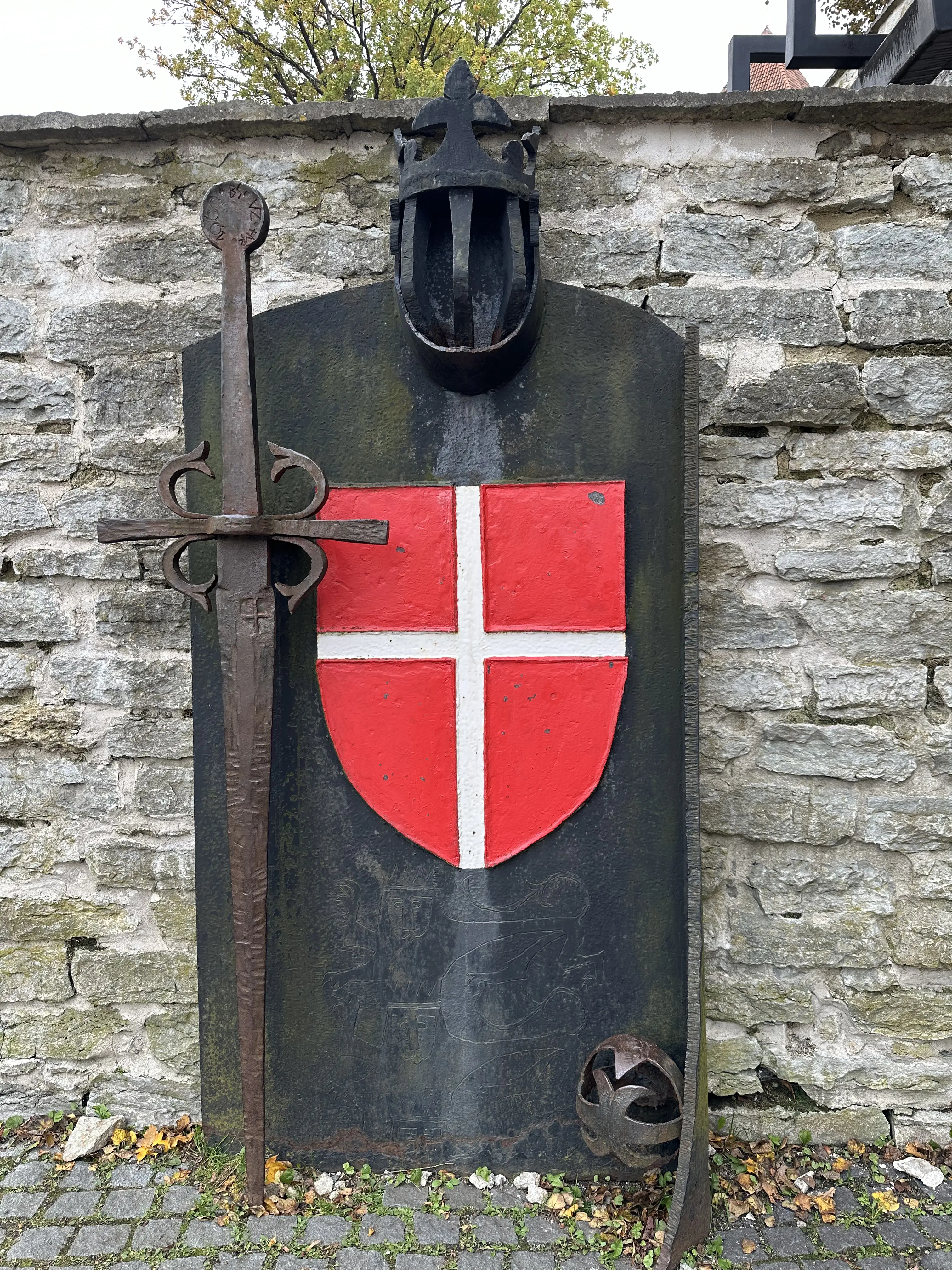 Billede af stedet i Tallinn, Estland, hvor Dannebrog faldt ned 1214