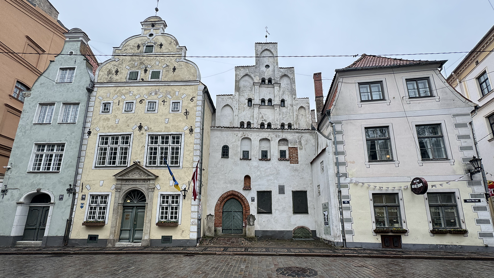 Billede af De Tre Søstre i Riga.