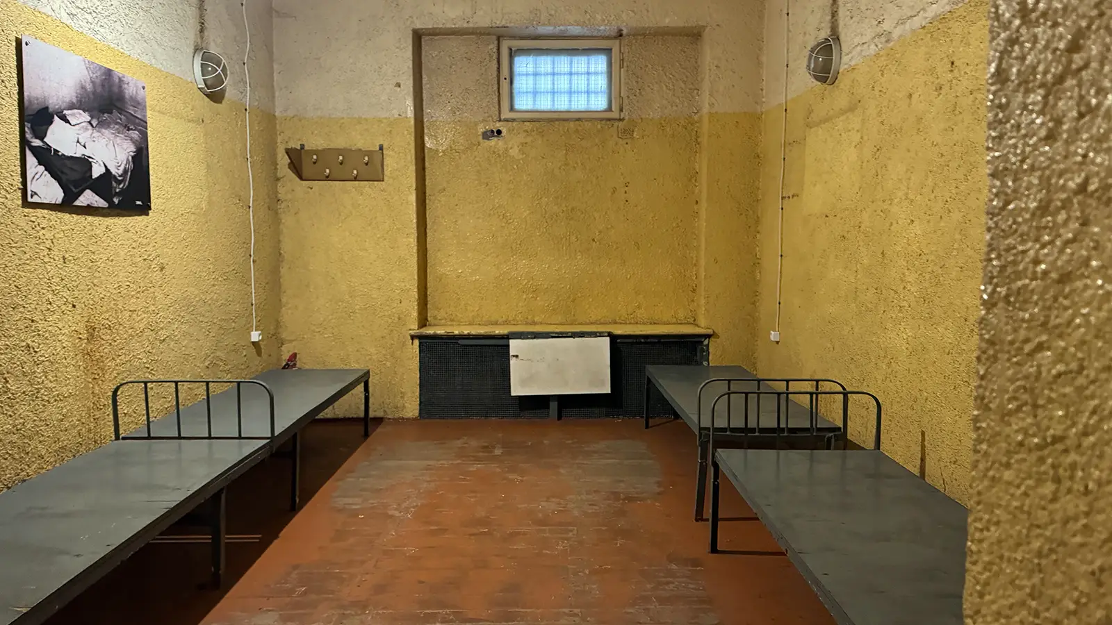 Fængselscelle på KGB-museet i Riga.